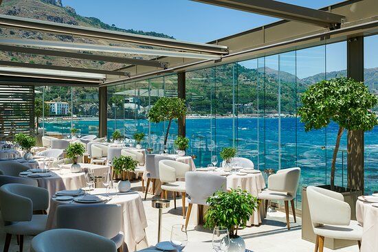 Atlantis Bay Restaurant