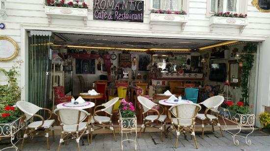 Romantic Cafe