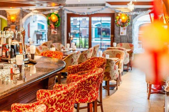 O'Garas Bar & Grill