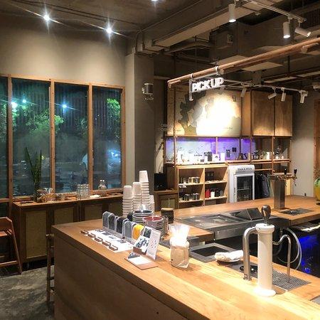 Roots : Sathon