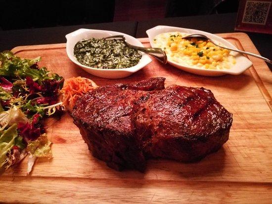 Moon's Steakhouse