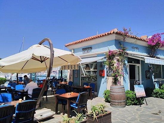 Verano Cafe & Bistro