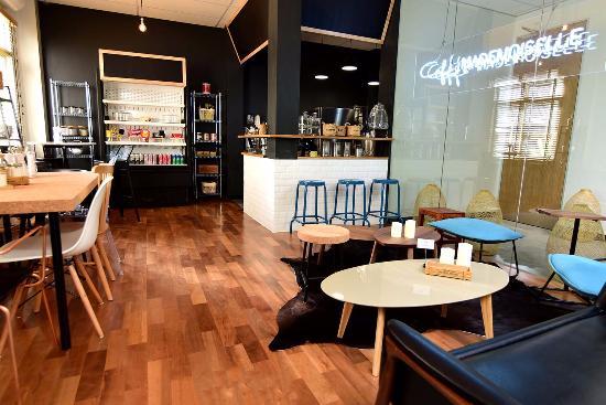 Cafe Mademoiselle