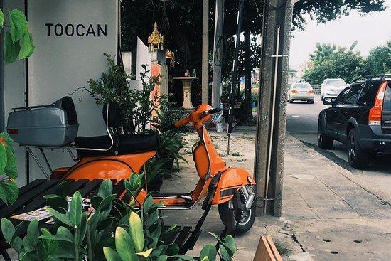 Too Can Cafe