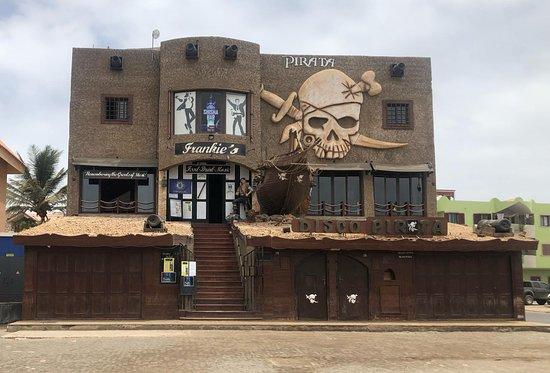 Frankie's Bar
