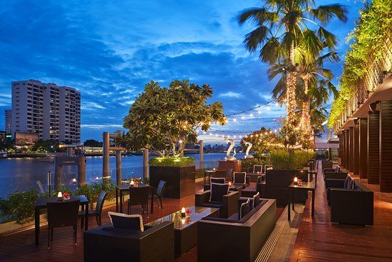 Riverside Grill