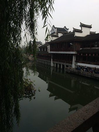 ShangHai QiBao ShangCheng ShangYeJie